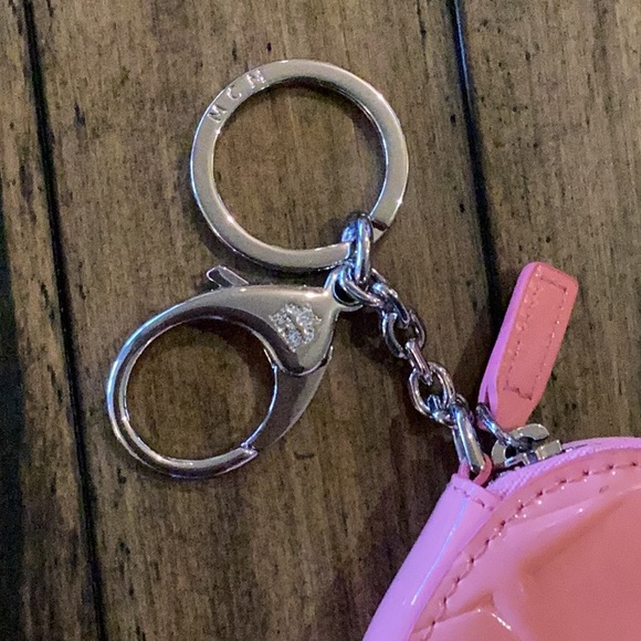 COPY - MCM heart shaped keychain coin cash pouch - Picture 4 of 7